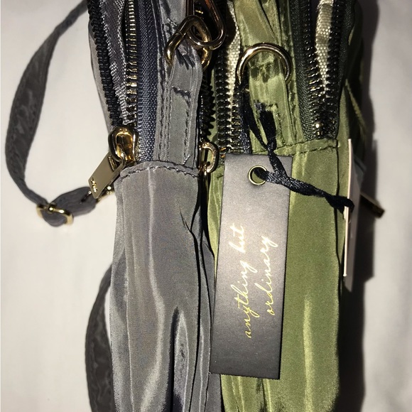 KEDZIE Crosstown
Zipper Bags. 2 for the price of 1 - Picture 12 of 13